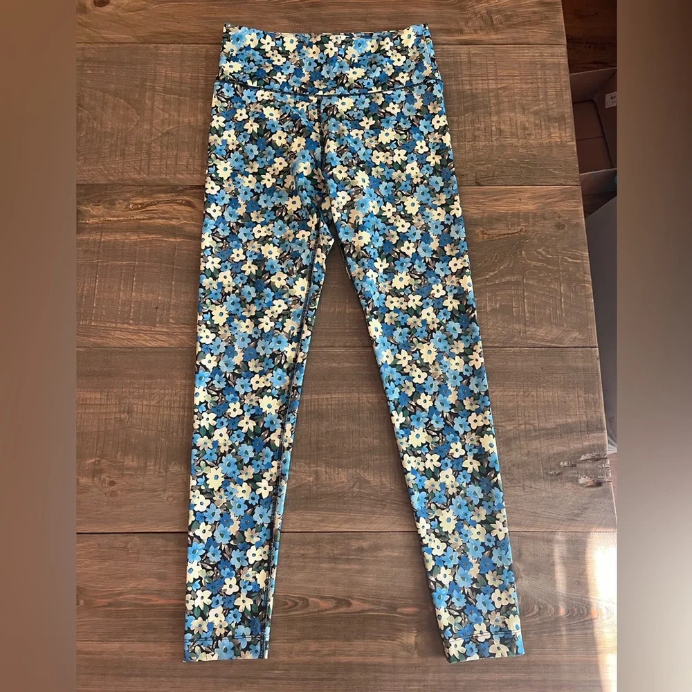 🌼Forever 21 Blue/Yellow Floral Active High Rise Leggings Size Medium EUC🌼 - Picture 5 of 7